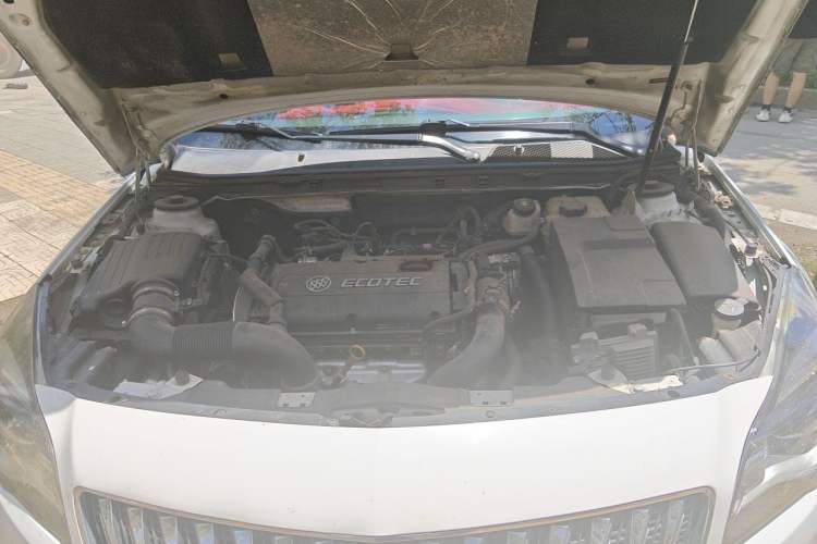Used Buick Regal 2014 1.6T Fashionable Tech Edition Engine Bay