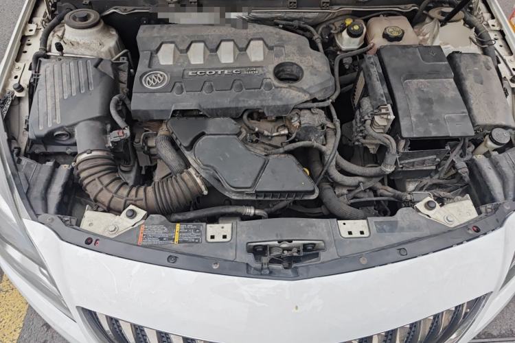 Used Buick Regal 2014 2.4L SIDI Elite Fashion Edition Engine Bay