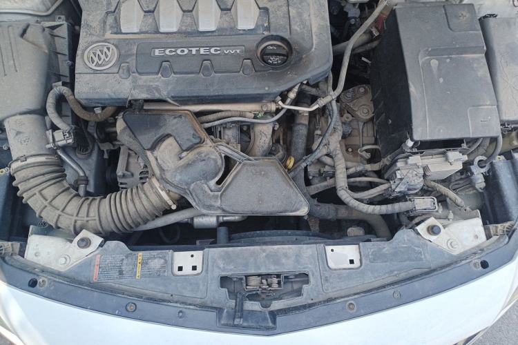 Used Buick Regal 2014 2.0L Leading Fashion Edition Engine Bay