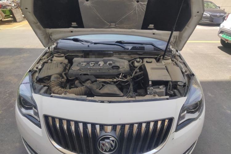 Used Buick Regal 2014 2.0L Leading Fashion Edition Engine Bay
