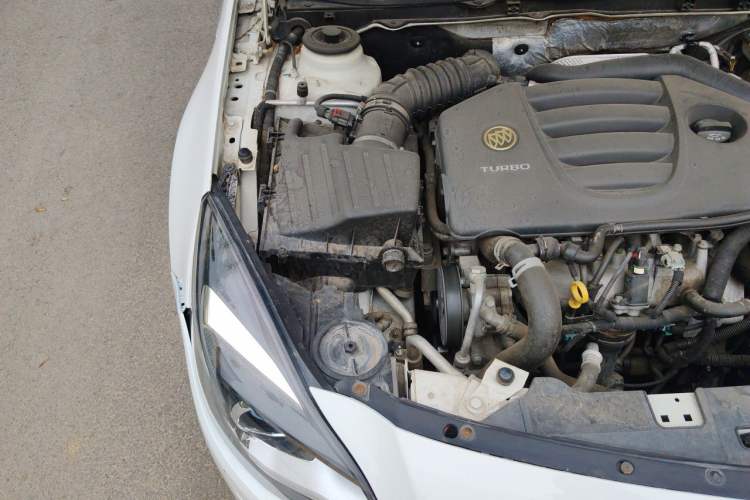 Used Buick Regal 2014 GS 2.0T Grand Sport Edition Engine Bay Right