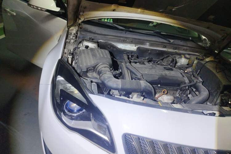Used Buick Regal 2014 1.6T Fashionable Tech Edition Engine Bay Right