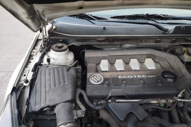 Used Buick Regal 2014 2.0L Leading Fashion Edition Engine Bay Right