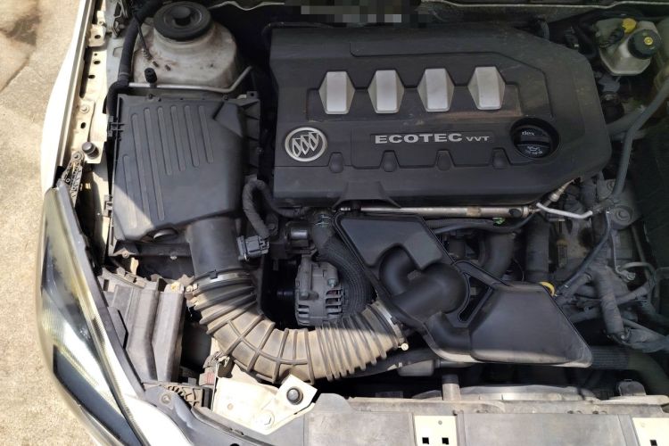 Used Buick Regal 2014 2.0L Leading Fashion Edition Engine Bay Right