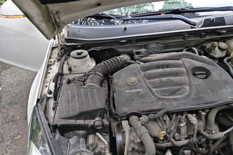 Used Buick Regal 2014 GS 2.0T Grand Sport Edition Engine Bay Right