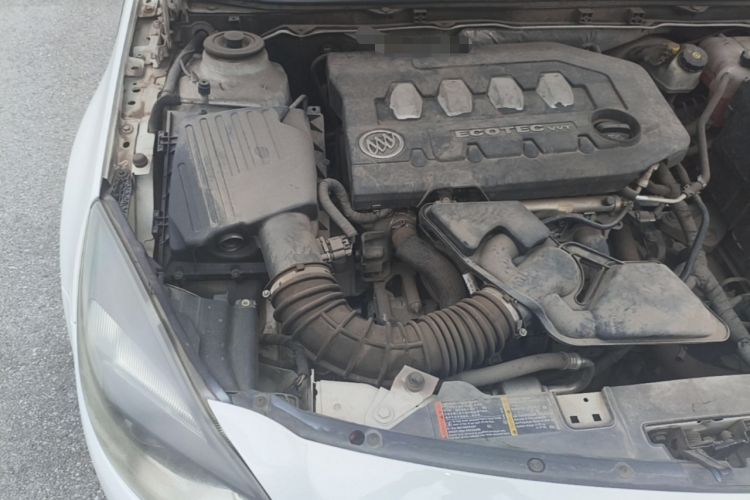 Used Buick Regal 2014 2.0L Leading Fashion Edition Engine Bay Right