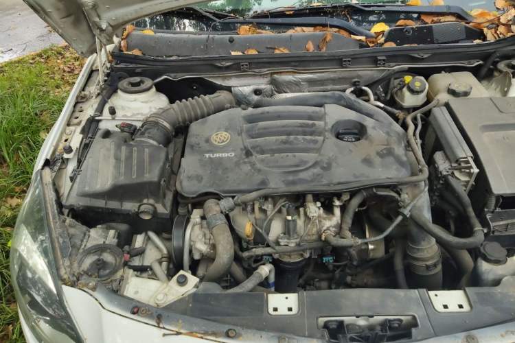 Used Buick Regal 2014 GS 2.0T Grand Sport Edition Engine Bay Right