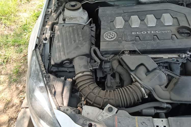 Used Buick Regal 2014 2.0L Leading Fashion Edition Engine Bay Right