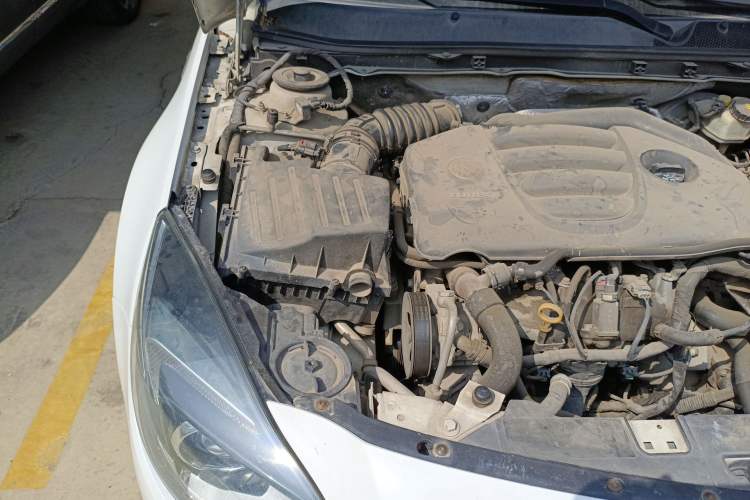 Used Buick Regal 2014 GS 2.0T Passionate Sport Edition Engine Bay Right