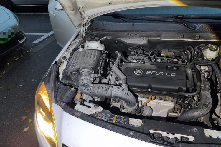 Used Buick Regal 2014 1.6T Fashionable Tech Edition Engine Bay Right