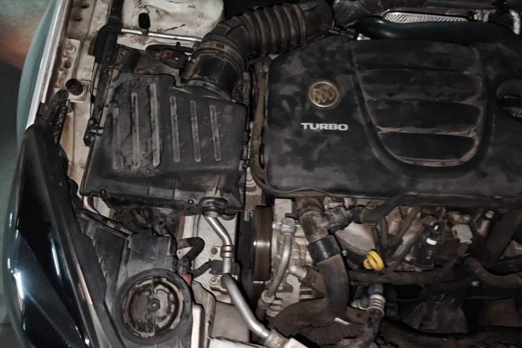 Used Buick Regal 2014 GS 2.0T Grand Sport Edition Engine Bay Right