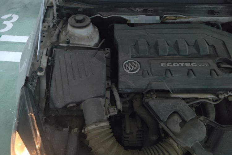 Used Buick Regal 2014 2.0L Leading Fashion Edition Engine Bay Right