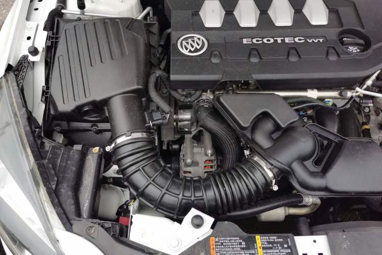 Used Buick Regal 2014 2.0L Leading Fashion Edition Engine Bay Right
