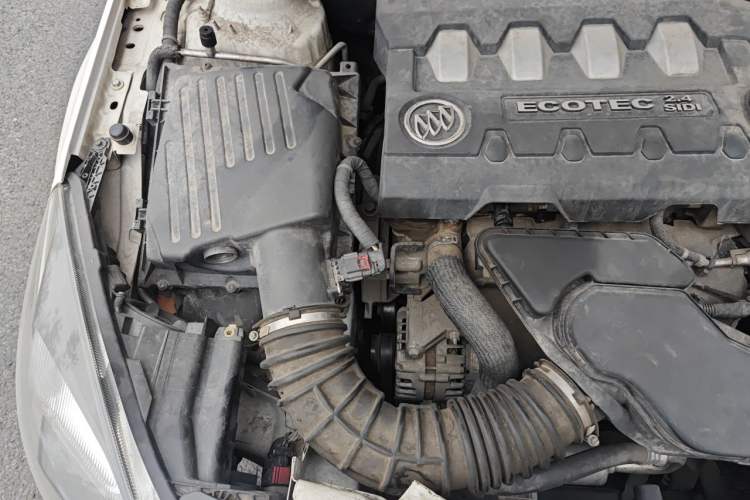 Used Buick Regal 2014 2.4L SIDI Elite Fashion Edition Engine Bay Right