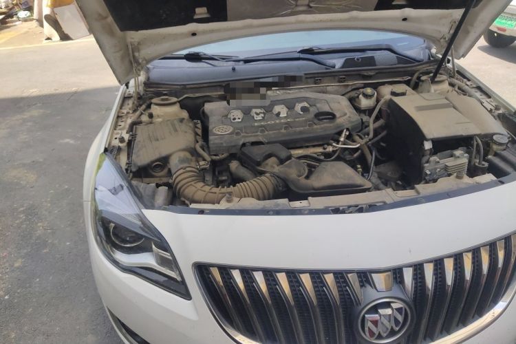 Used Buick Regal 2014 2.0L Leading Fashion Edition Engine Bay Right