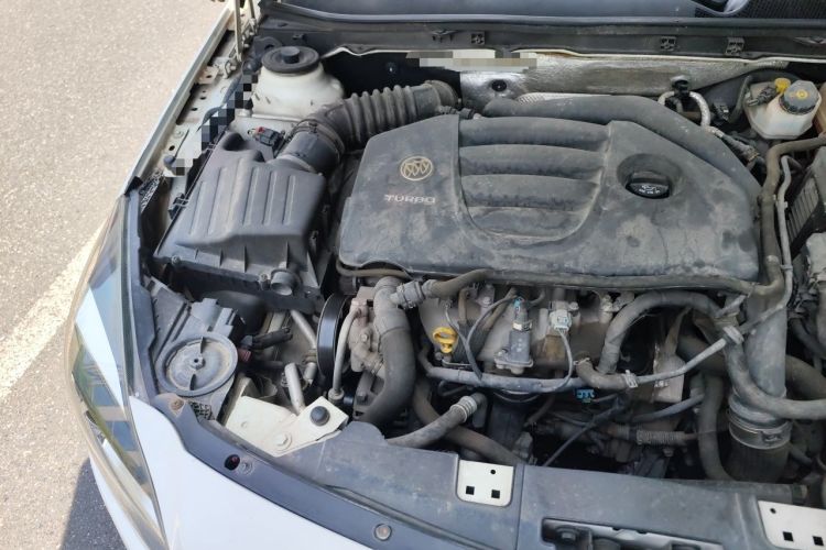 Used Buick Regal 2014 GS 2.0T Grand Sport Edition Engine Bay Right