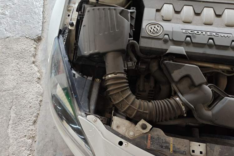 Used Buick Regal 2014 2.0L Leading Fashion Edition Engine Bay Right