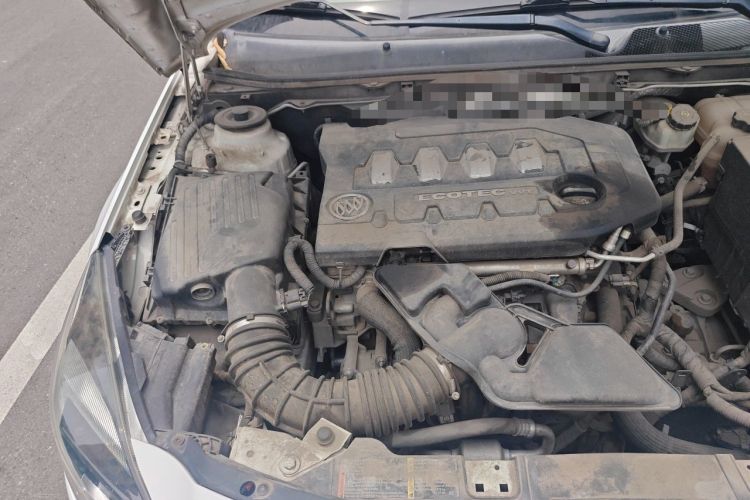Used Buick Regal 2014 2.0L Leading Fashion Edition Engine Bay Right