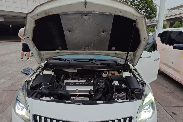 Used Buick Regal 2014 1.6T Fashionable Tech Edition Engine Bay