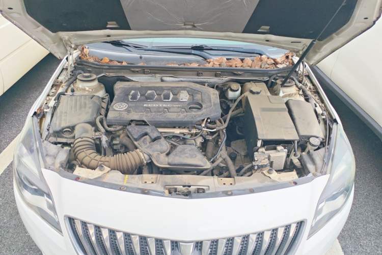 Used Buick Regal 2014 2.0L Elite Fashion Edition Engine Bay