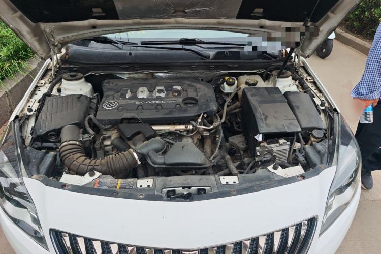 Used Buick Regal 2014 2.0L Leading Fashion Edition Engine Bay