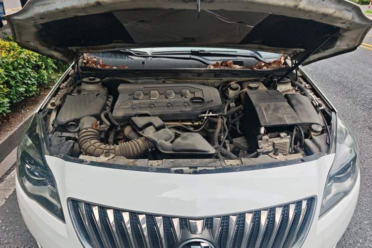 Used Buick Regal 2014 2.0L Leading Fashion Edition Engine Bay