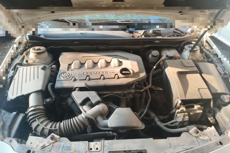 Used Buick Regal 2014 2.0L Leading Fashion Edition Engine Bay