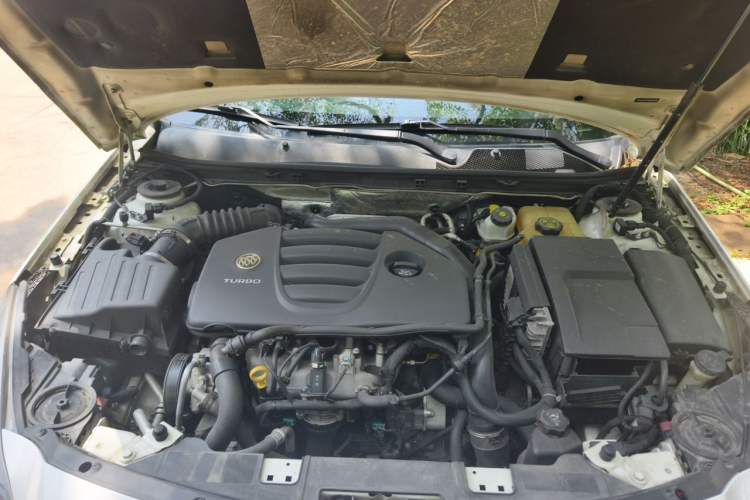 Used Buick Regal 2014 GS 2.0T Passionate Sport Edition Engine Bay