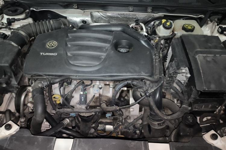 Used Buick Regal 2014 GS 2.0T Passionate Sport Edition Engine Bay