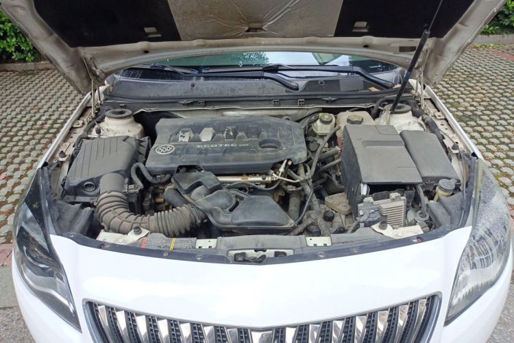 Used Buick Regal 2014 2.0L Leading Fashion Edition Engine Bay