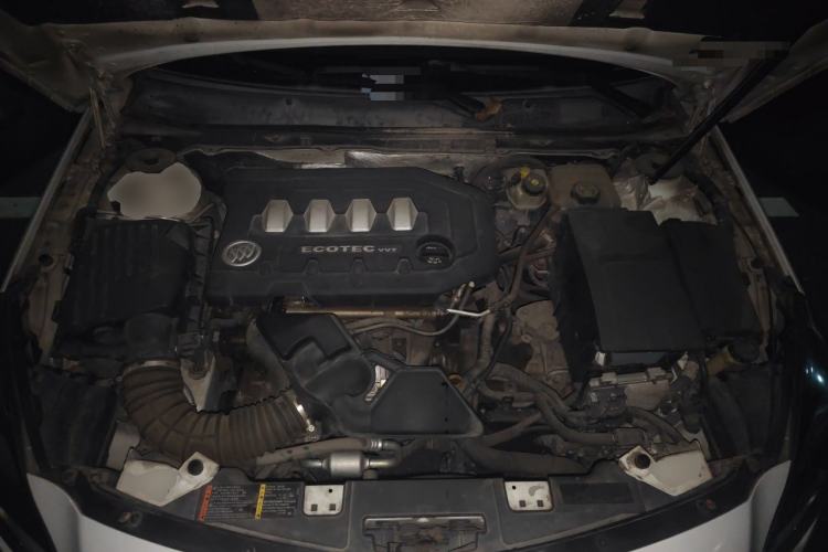 Used Buick Regal 2014 2.0L Leading Fashion Edition Engine Bay