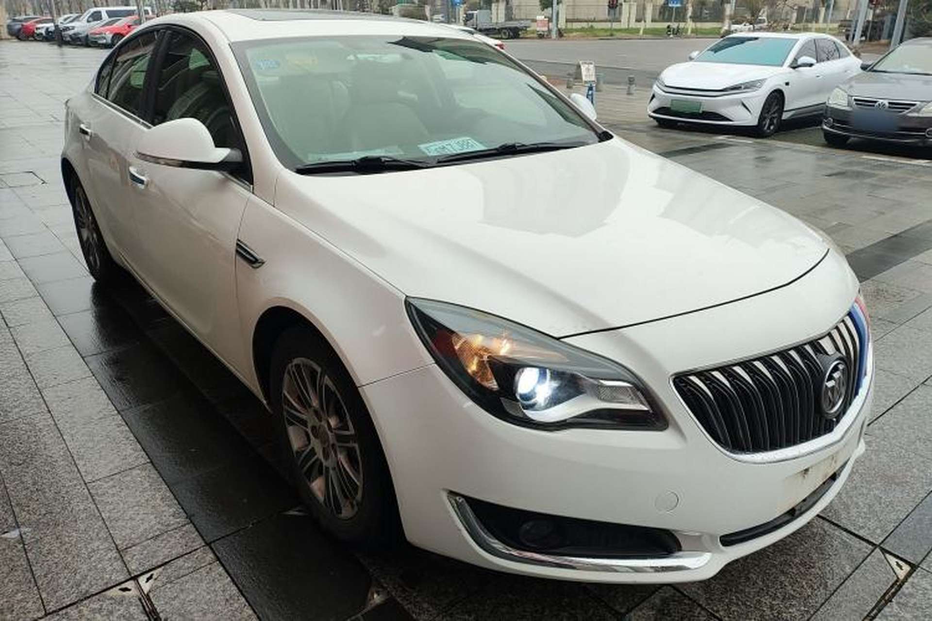 Used Buick Regal 2014 2.0L Leading Fashion Edition Exterior 1