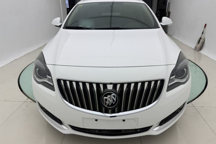 Used Buick Regal 2014 2.0L Leading Fashion Edition Exterior 2