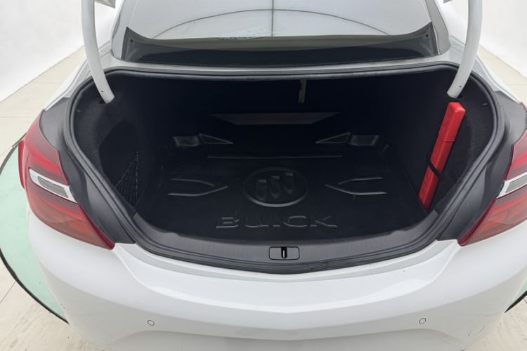 Used Buick Regal 2014 2.0L Leading Fashion Edition Exterior 4