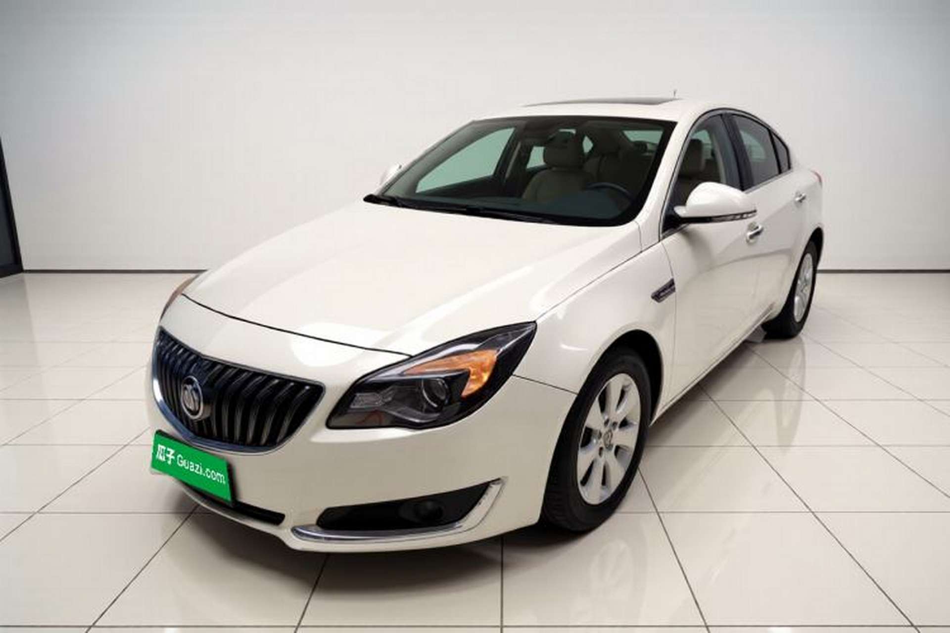 Used Buick Regal 2014 2.0L Elite Fashion Edition Front Left 45 Deg