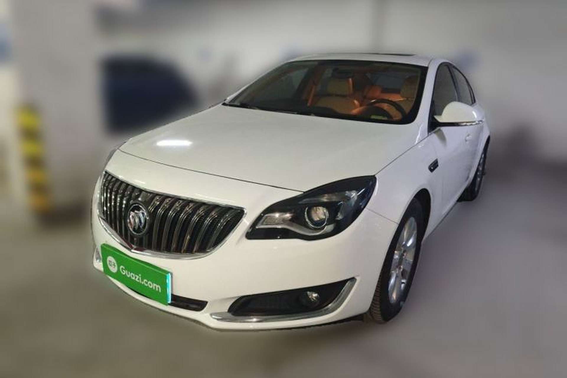 Used Buick Regal 2014 2.0L Leading Fashion Edition Front Left 45 Deg