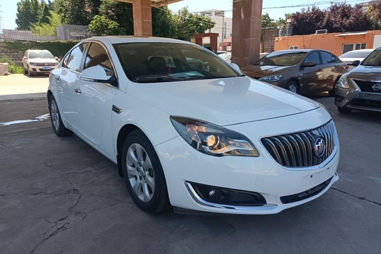 Used Buick Regal 2014 2.0L Leading Fashion Edition Front Right 45 Deg