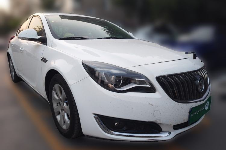 Used Buick Regal 2014 2.0L Leading Fashion Edition Front Right 45 Deg