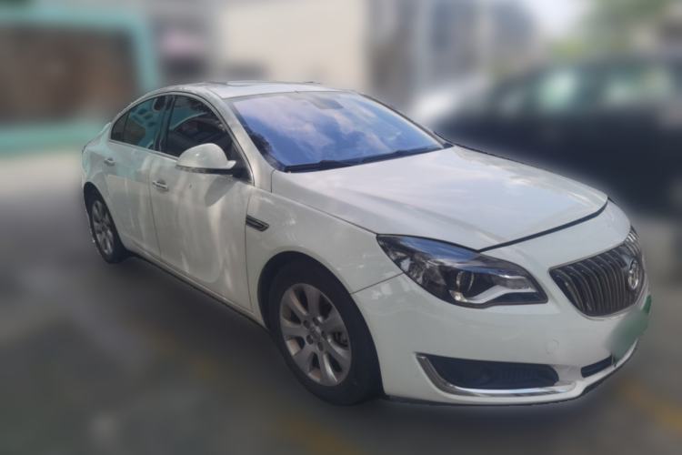 Used Buick Regal 2014 2.0L Elite Fashion Edition Front Right 45 Deg
