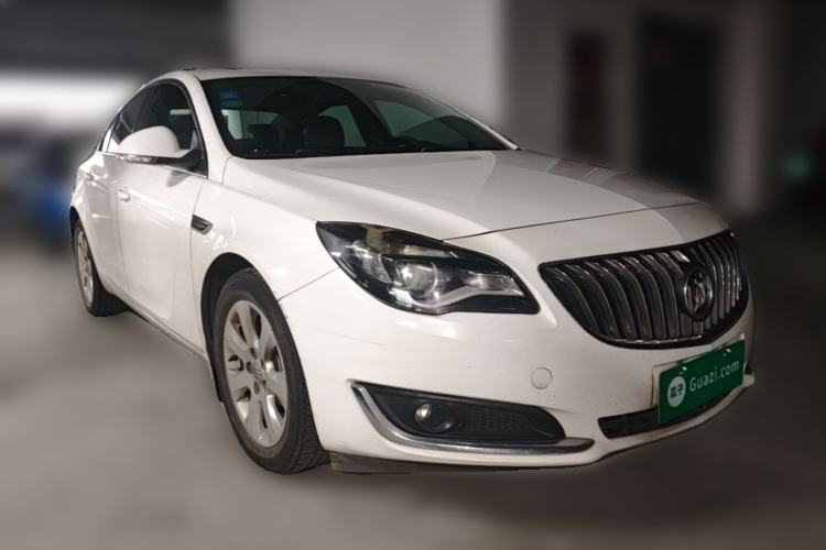 Used Buick Regal 2014 2.0L Leading Fashion Edition Front Right 45 Deg