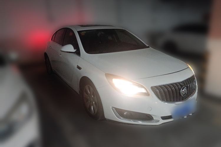 Used Buick Regal 2014 1.6T Fashionable Tech Edition Front Right 45 Deg