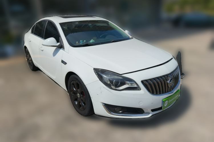 Used Buick Regal 2014 2.0L Leading Fashion Edition Front Right 45 Deg