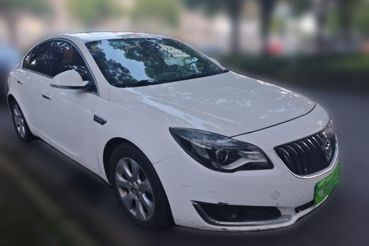 Used Buick Regal 2014 2.0L Elite Fashion Edition Front Right 45 Deg