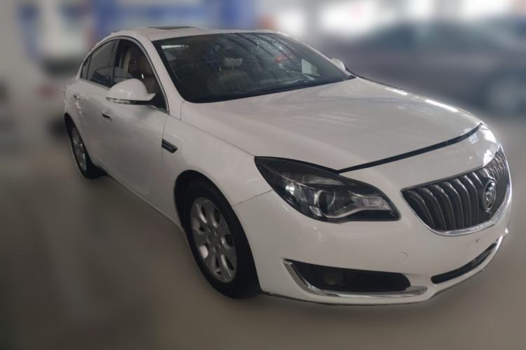 Used Buick Regal 2014 2.0L Elite Fashion Edition Front Right 45 Deg