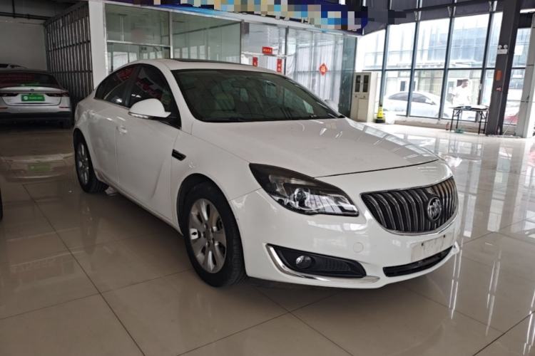 Used Buick Regal 2014 2.0L Leading Fashion Edition Front Right 45 Deg
