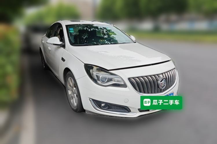 Used Buick Regal 2014 2.0L Leading Fashion Edition Front Right 45 Deg