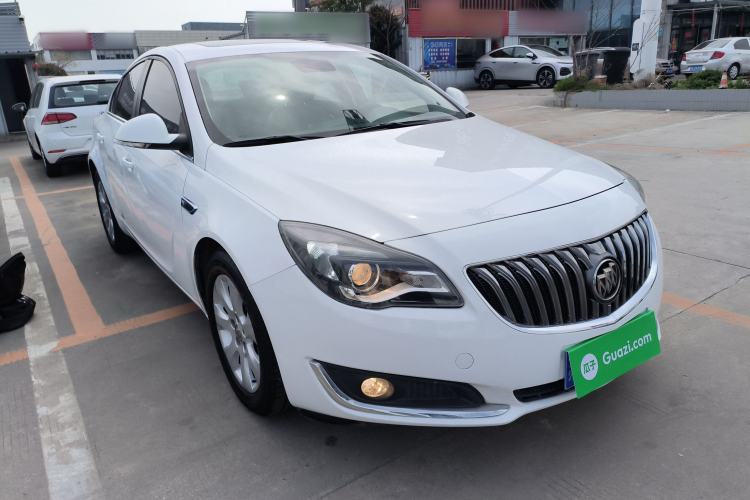 Used Buick Regal 2014 1.6T Fashionable Tech Edition Front Right 45 Deg