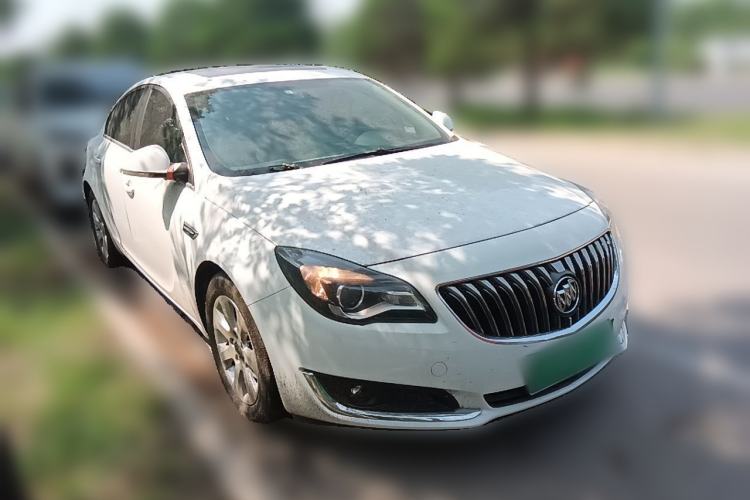 Used Buick Regal 2014 2.0L Leading Fashion Edition Front Right 45 Deg