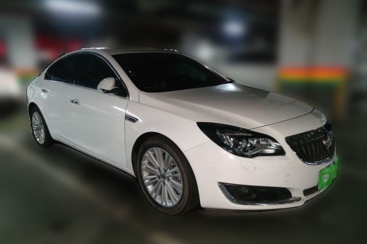 Used Buick Regal 2014 2.4L SIDI Luxury Fashion Edition Front Right 45 Deg