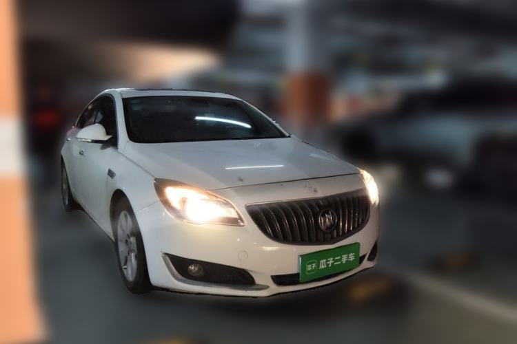 Used Buick Regal 2014 2.0L Elite Fashion Edition Front Right 45 Deg